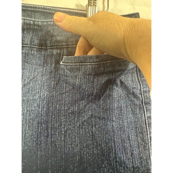 Jaclyn Smith Capris Jeans Womens Size 12 Blue Medium Wash High Waisted - Picture 4 of 5